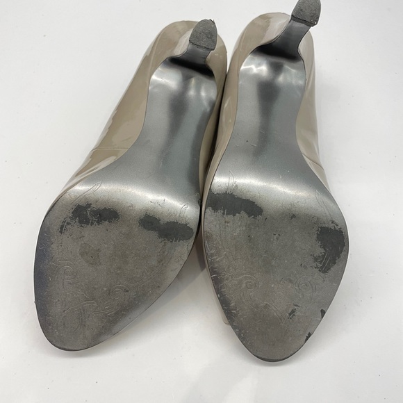 Tahari Grey Patent Heels - Picture 11 of 11